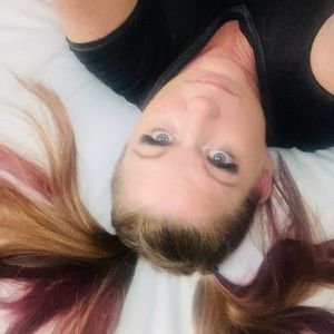 Meet your Posher, Carrie